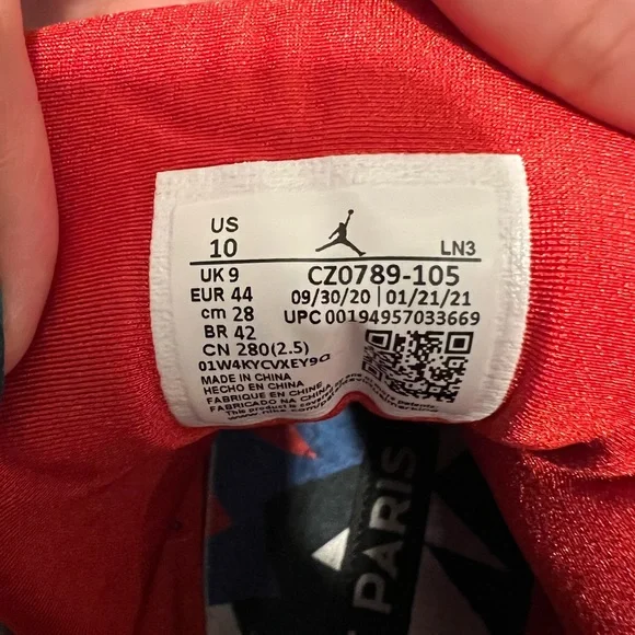 AIR JORDAN 7 RETRO BCFC White University Red